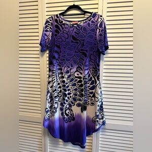 Simply Aster Small Knee Length Dress. Raised hem at sides. PTP 18”